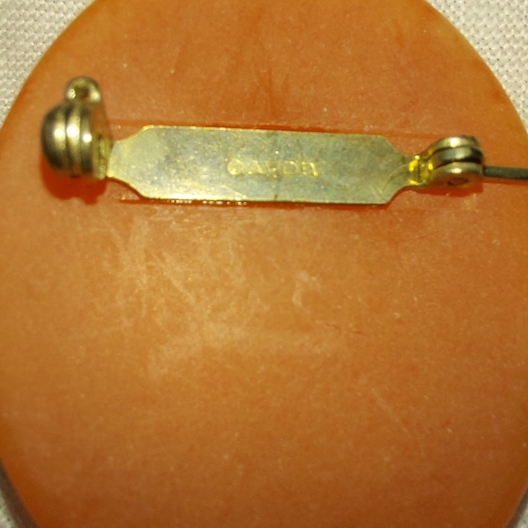 Vintage Avon Brooch - Picture 3 of 4